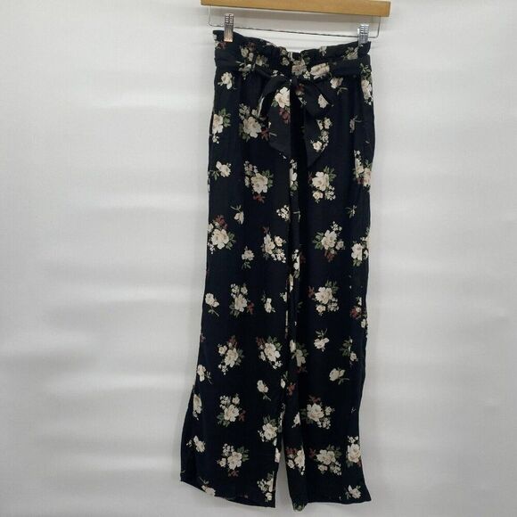 Hollister Women's Wide-Cut Paper-Bag Pants in Black Floral Size XS Elastic Waist - Picture 2 of 6